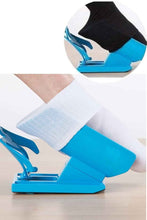 Cargar imagen en el visor de la galería, Asistente para Poner y Quitar Calcetines con Mango Largo y Calzador Incorporado - Tu Mejor Solución para Poner Calcetines - Loomar
